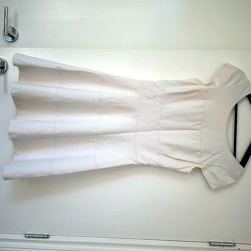 White classic dress. Cotton with lining